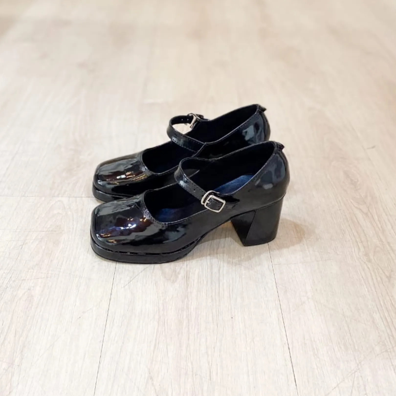 Amy Heels