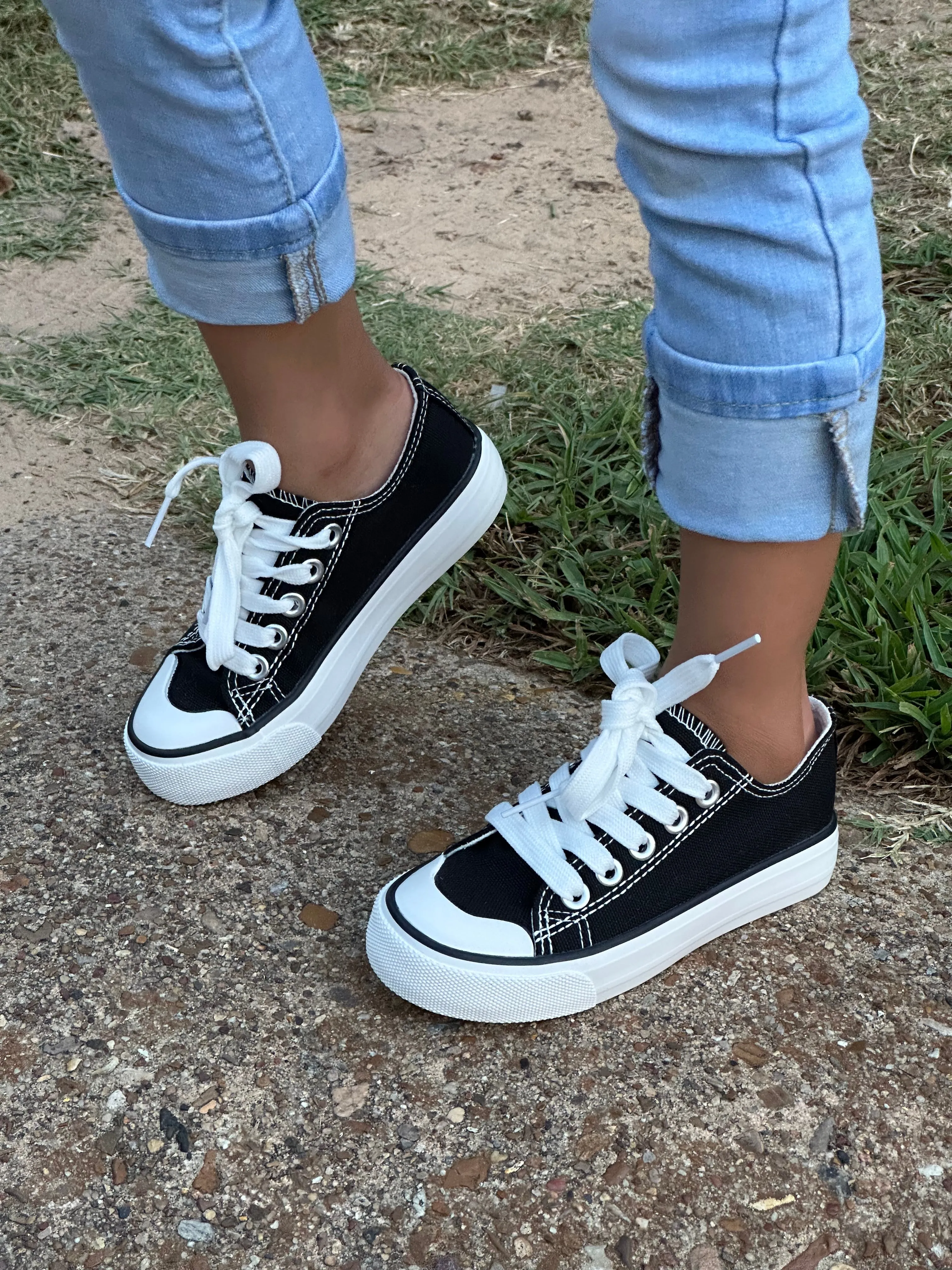 Girls Shoes/Black-Classic-01K