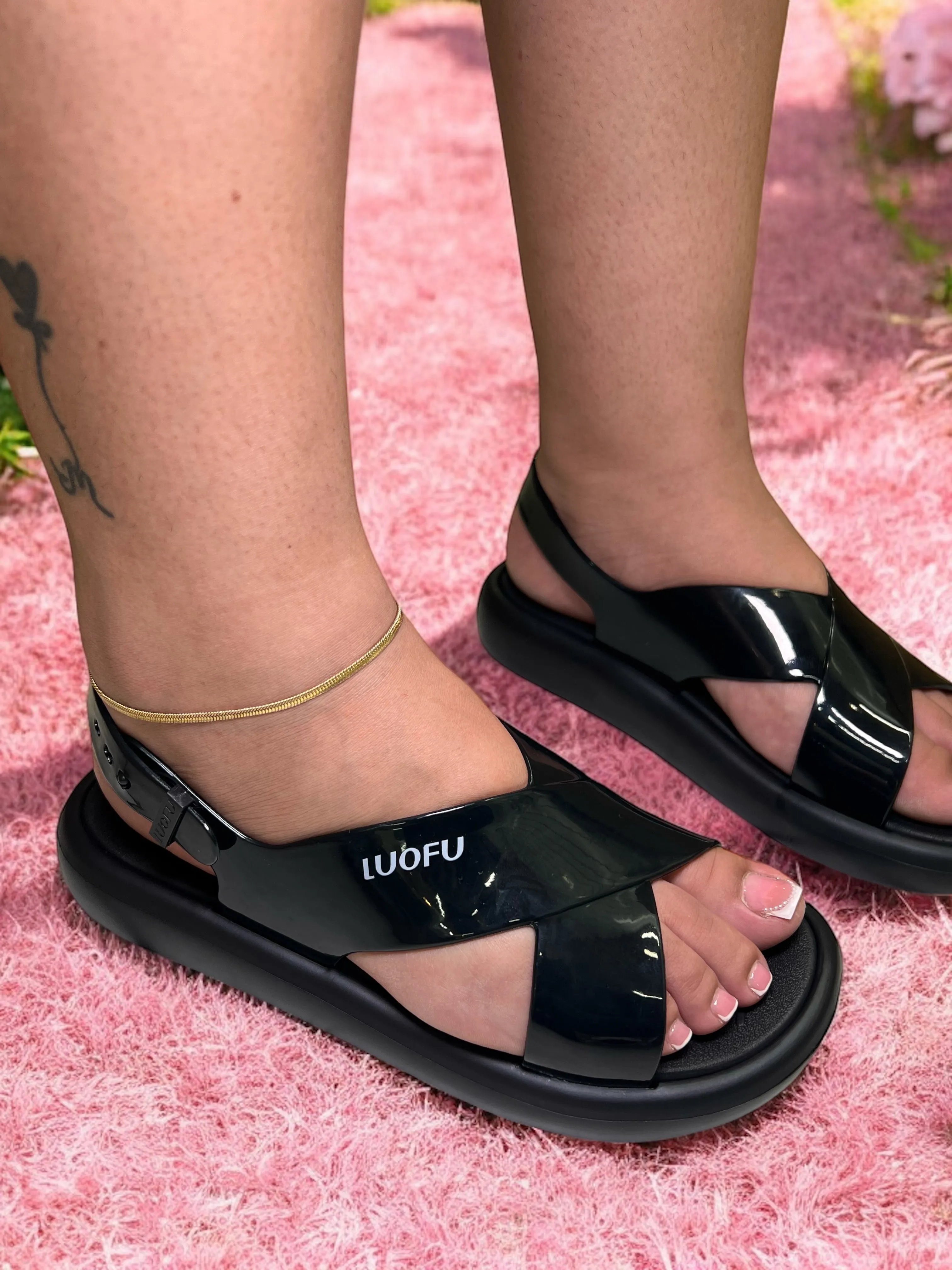 Luofu Comfort Cross-Strap Sandals - Light Pink (GS)
