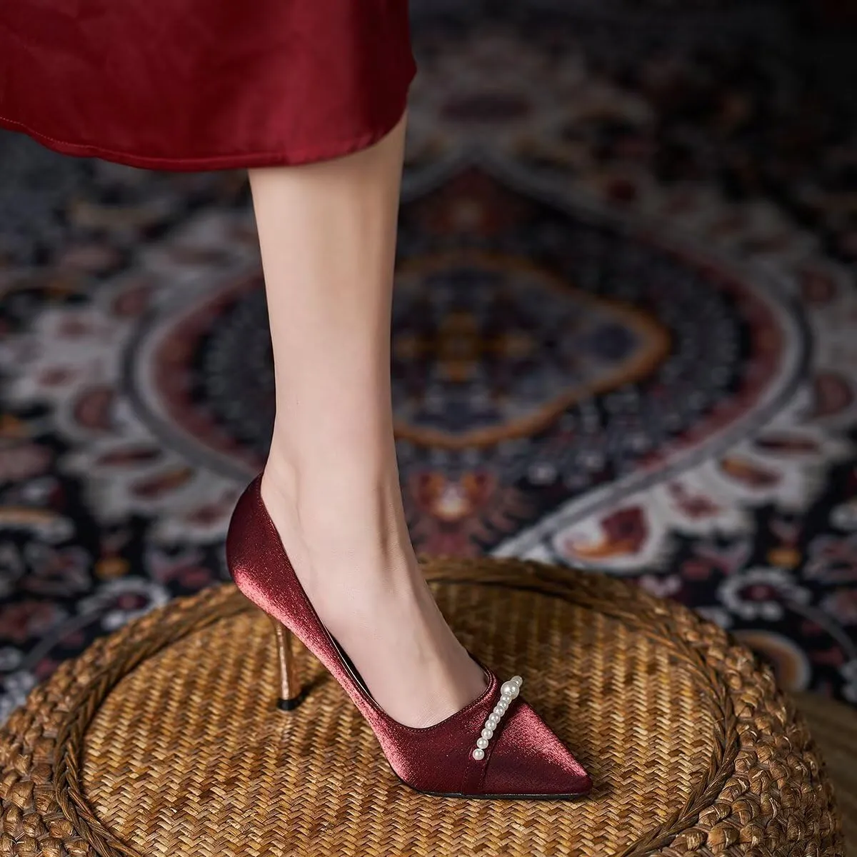 LUXINYU Women Pointed Toe Heels Elegant Stiletto Fashion Pearl Rhinestone Ladies Pumps Wedding Dress Shoes Comfortable Kitten Heels Work Shoes