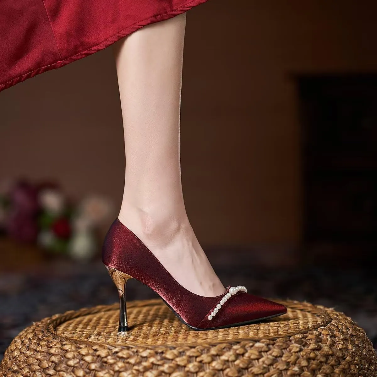 LUXINYU Women Pointed Toe Heels Elegant Stiletto Fashion Pearl Rhinestone Ladies Pumps Wedding Dress Shoes Comfortable Kitten Heels Work Shoes