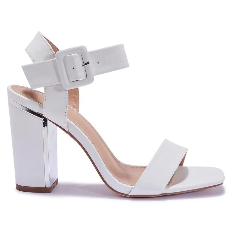 NUR1 Heel Sandals
